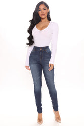 Bestie Booty Lifting Skinny Jeans - Dark Wash Ins Street